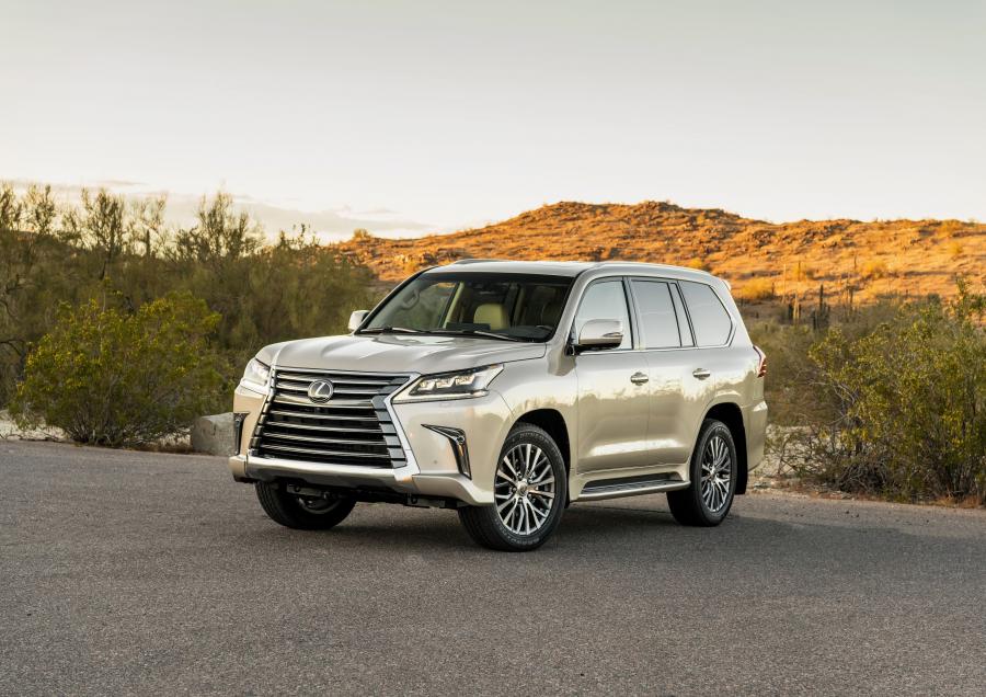  Lexus LX570 Two-Row (URJ200) 2017 года  (NA) (фото 18 из 23)